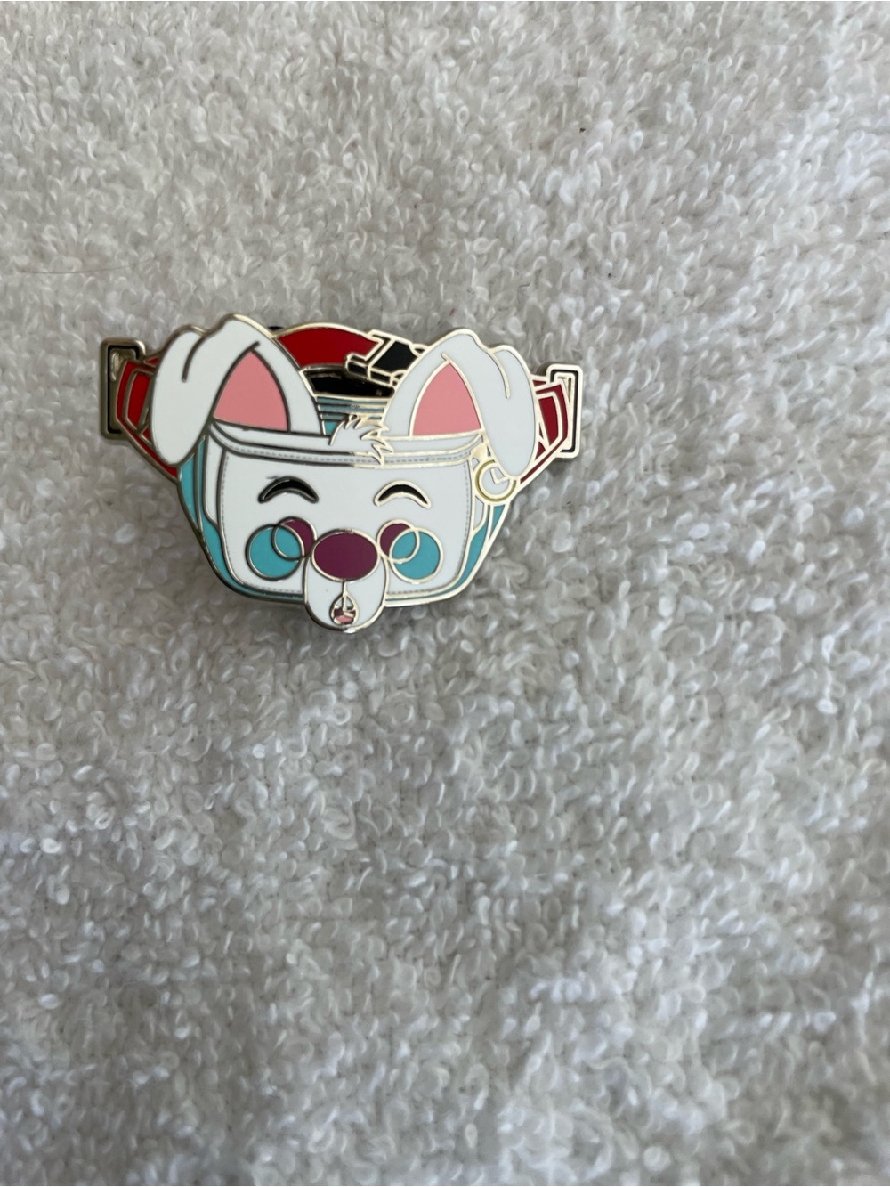 Disney Mystery Fanntasy Fanny Pack White Rabbit Alice in Wonderland Pin